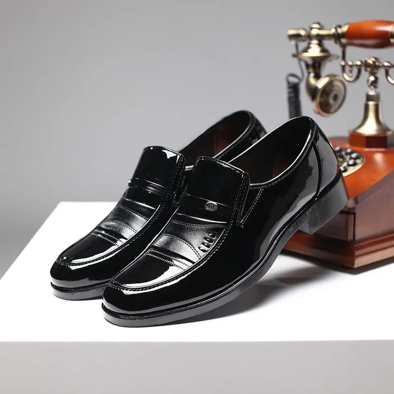 Semelle en caoutchouc des chaussures basses